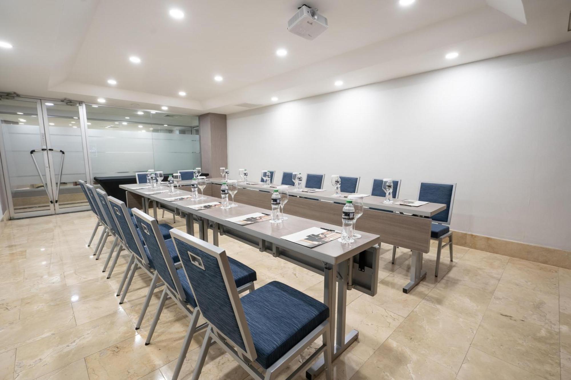 מלון סנטיאגו דה לוס קבאלרוס Hodelpa Gran Almirante מראה חיצוני תמונה